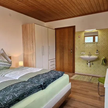 Апартаменты Haus Hoellerer *