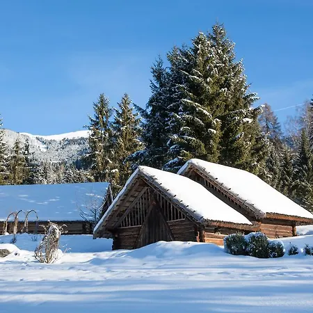 Haus Hoellerer Апартаменты Уттендорф