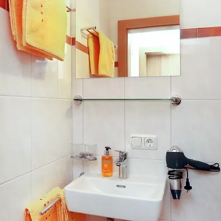 Haus Hoellerer Уттендорф